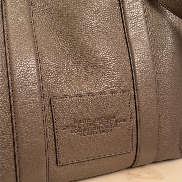 Marc Jacobs Tote - Picture 8 of 10